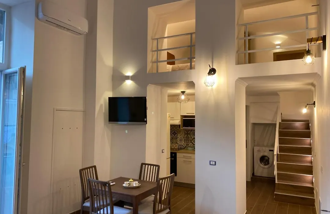 Silvi'S House-1